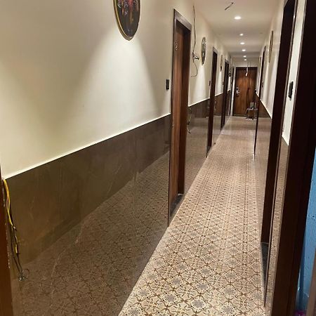 Hotel Sai Palace- Near Tata Memorial Hospital Mumbai  Buitenkant foto